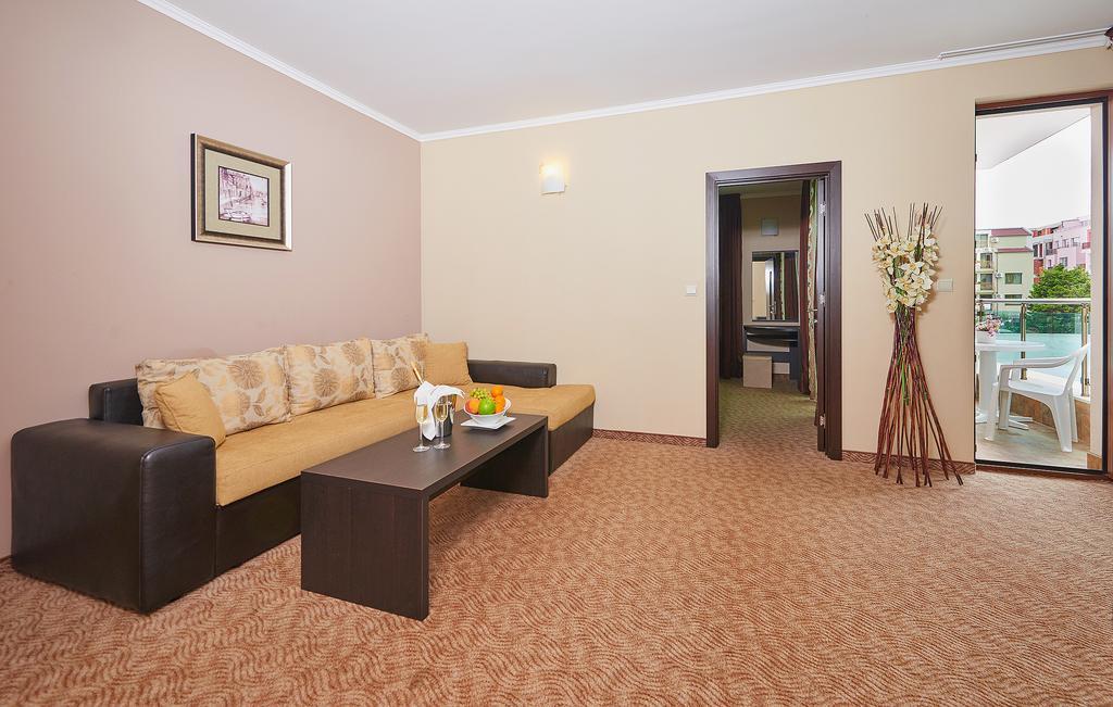 Central Plaza Pomorie Kamer foto