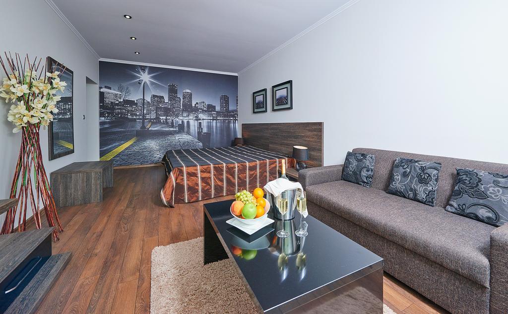 Central Plaza Pomorie Kamer foto